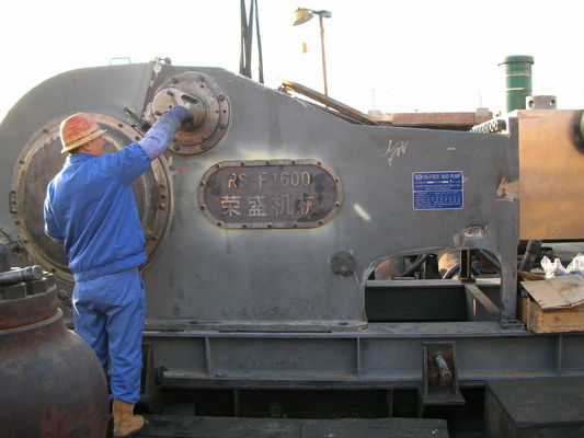 लैंड रिग F500-F1600 ड्रिलिंग मिट्टी पंप 1640KW 2200HP API 7K डीजल चालित पंप